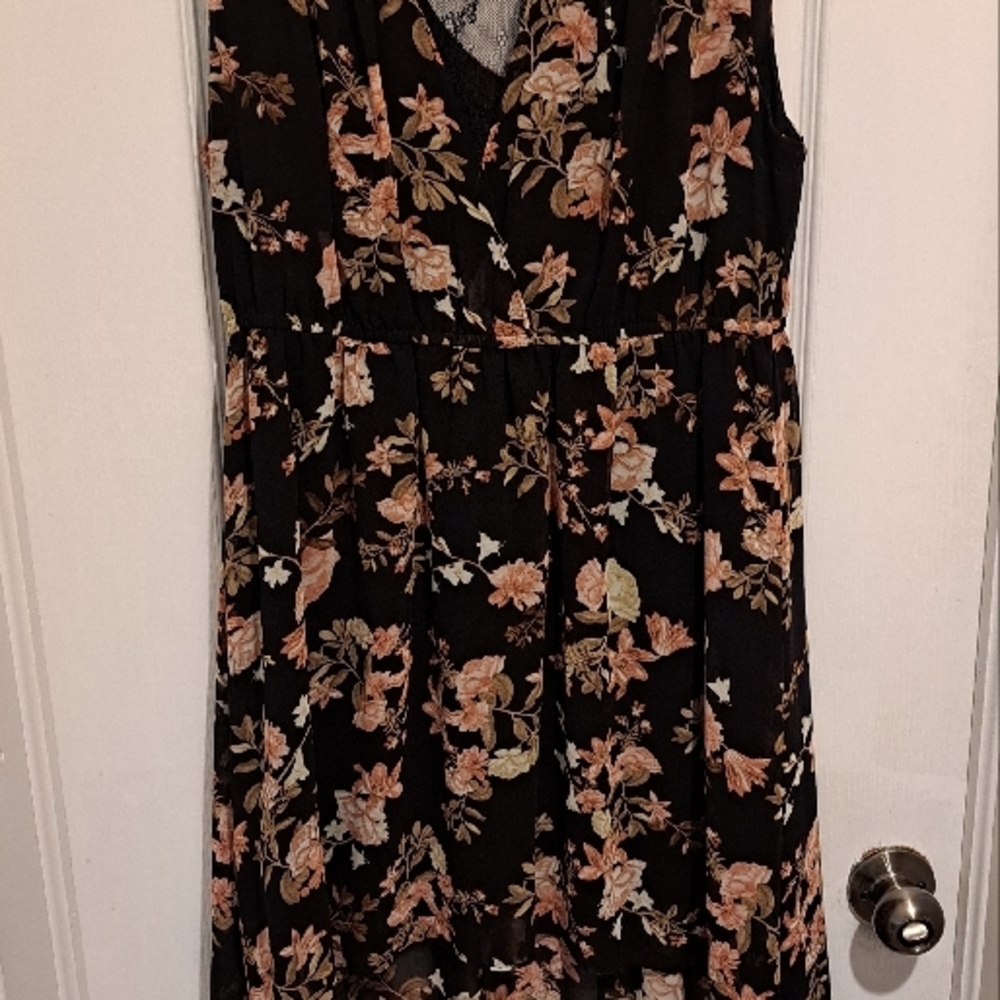 Floral Sleeveless Dress - Black and Pink